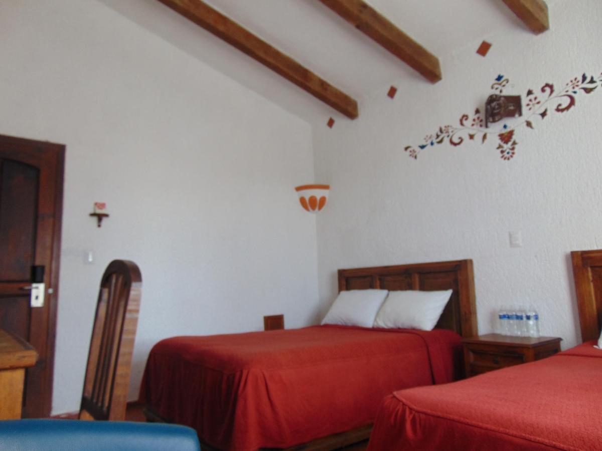 Отель La Casa De La Abuela Сан-Кристобаль-де-Ла-Касас Экстерьер фото