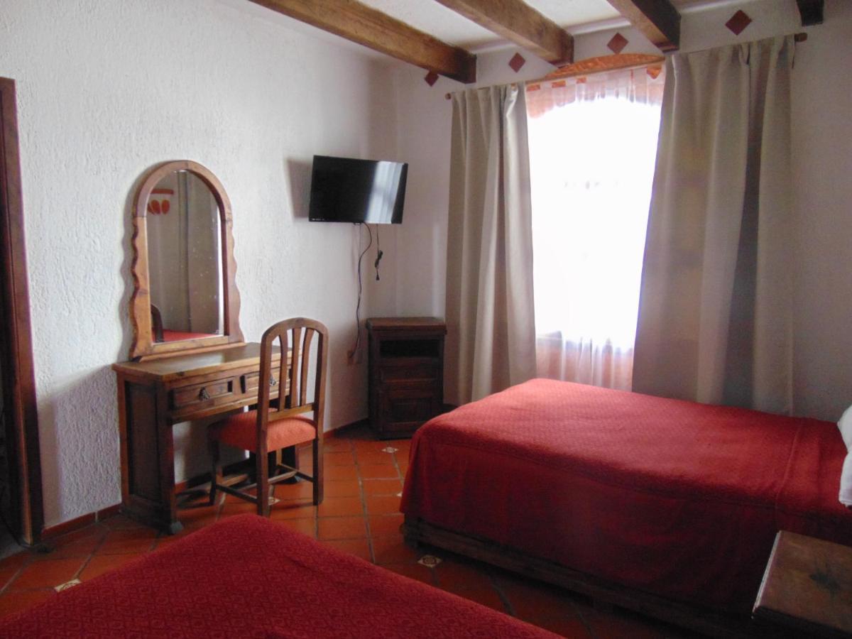 Отель La Casa De La Abuela Сан-Кристобаль-де-Ла-Касас Экстерьер фото