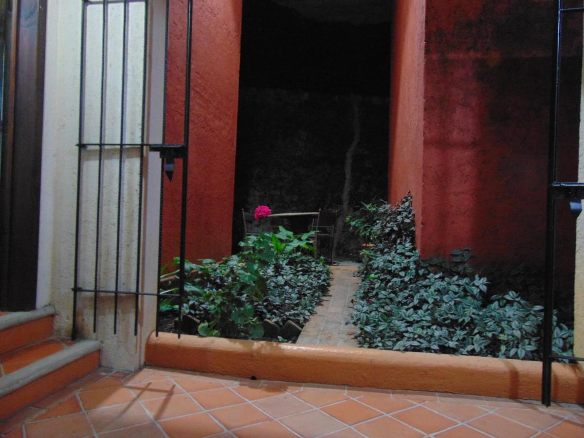 Отель La Casa De La Abuela Сан-Кристобаль-де-Ла-Касас Экстерьер фото