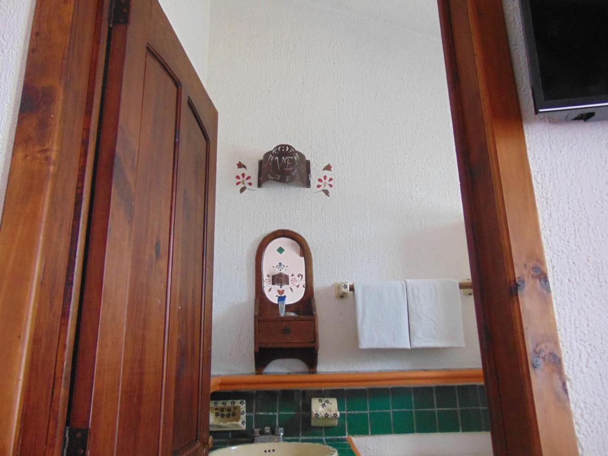 Отель La Casa De La Abuela Сан-Кристобаль-де-Ла-Касас Экстерьер фото