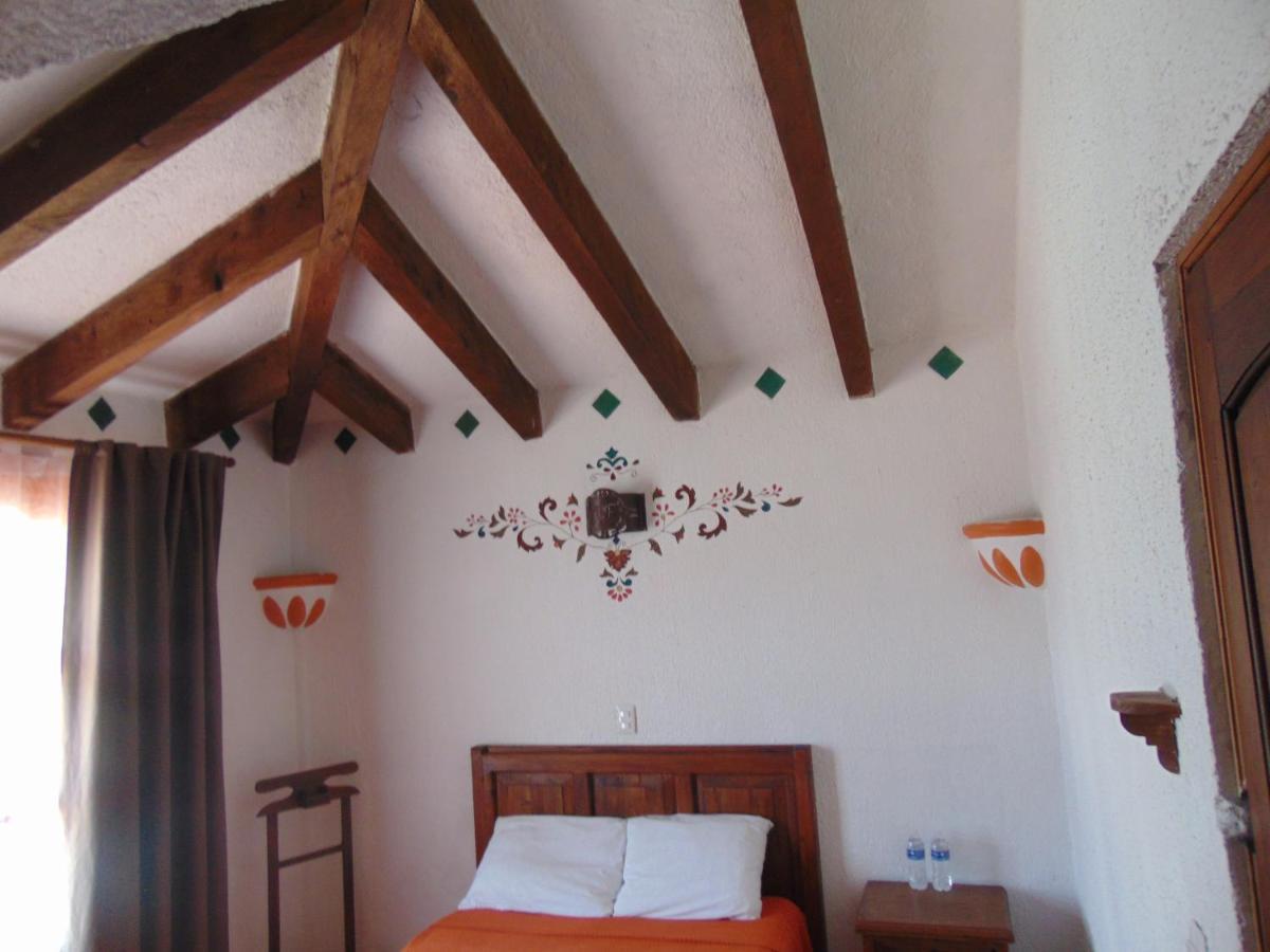 Отель La Casa De La Abuela Сан-Кристобаль-де-Ла-Касас Экстерьер фото