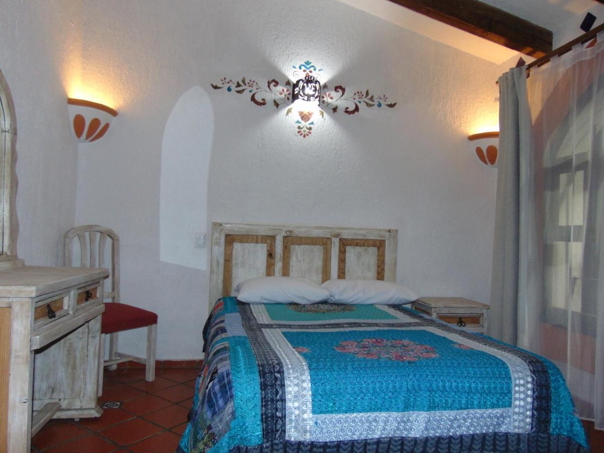 Отель La Casa De La Abuela Сан-Кристобаль-де-Ла-Касас Экстерьер фото